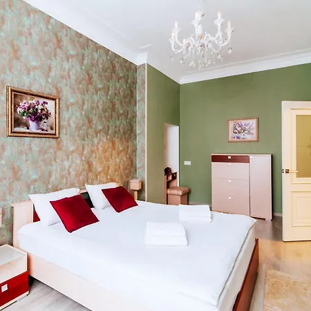 Vip у вокзала Apartment